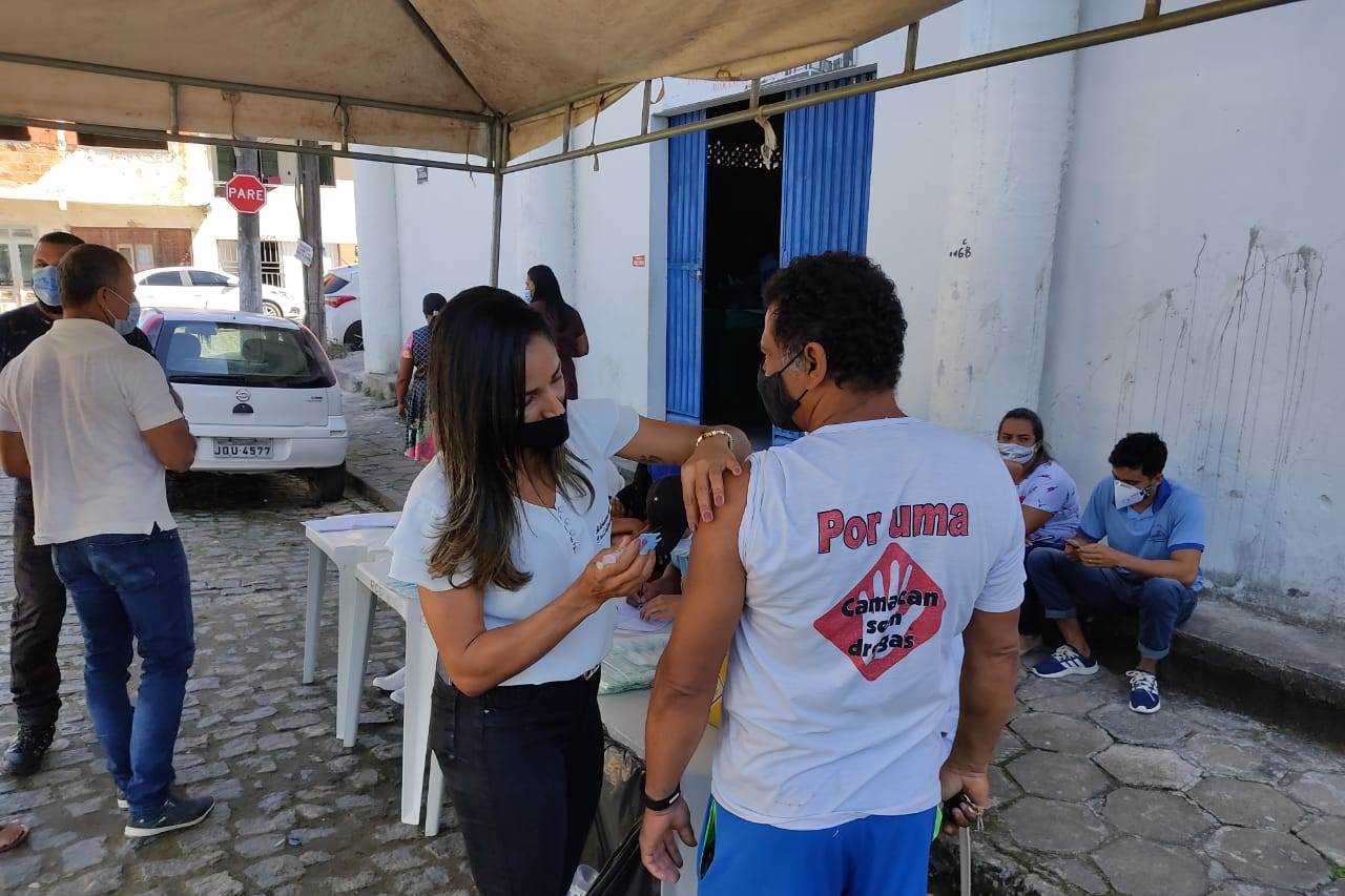 Camacã: Prefeitura vacina cerca de 500 pessoas com Comorbidade